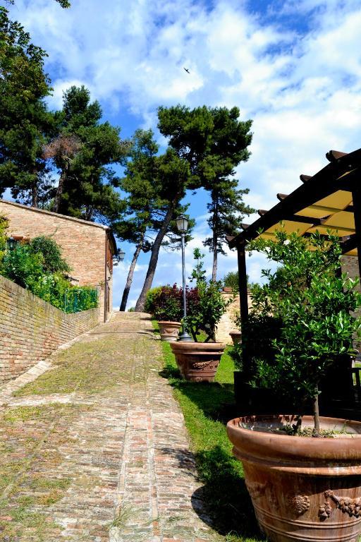 Вилла Mons Major Relais Монтемаджоре-аль-Метауро Экстерьер фото